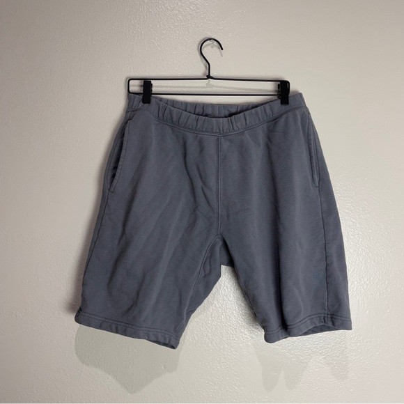 HM Fleece Shorts Size Medium - Picture 1 of 6